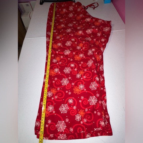 Cacique Women’s Red Snowflake flannel bottoms - Picture 12 of 12